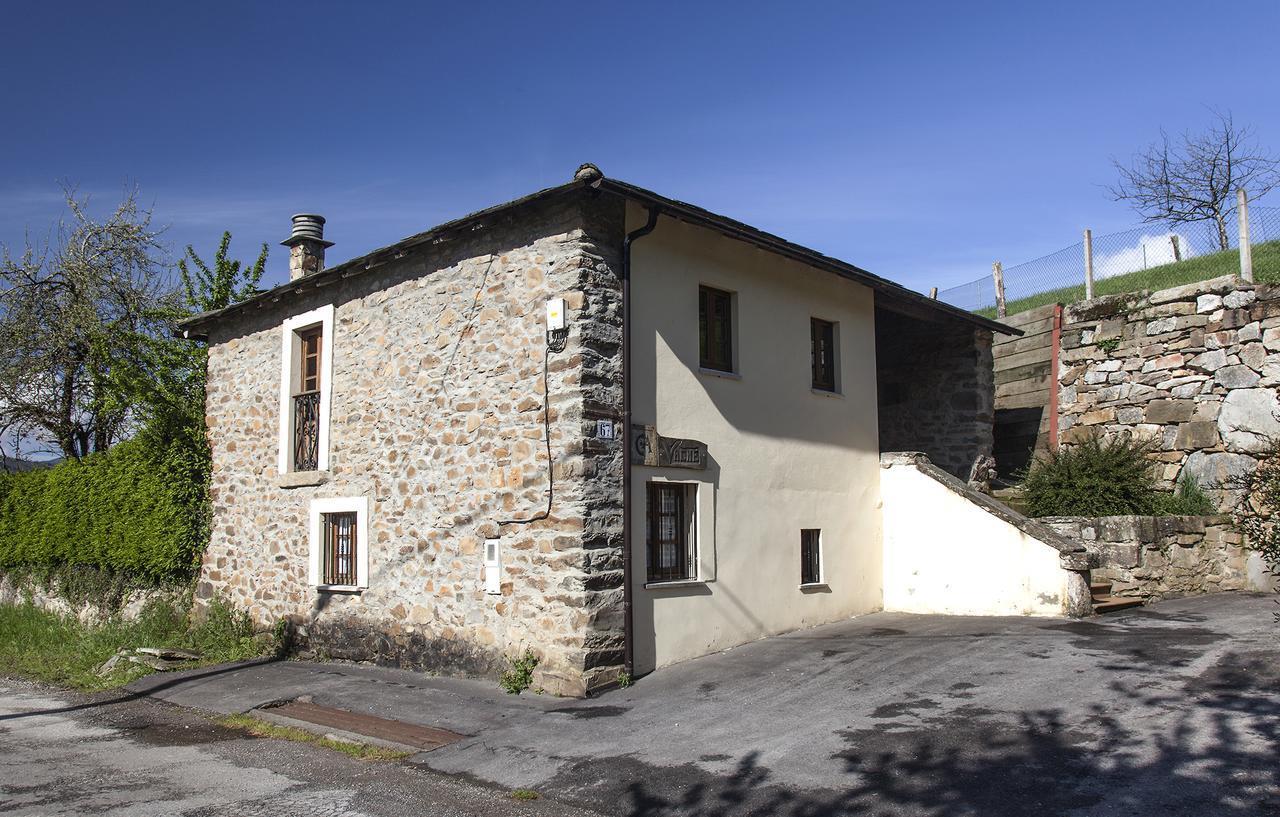 Casa De Aldea Vache * Naraval
